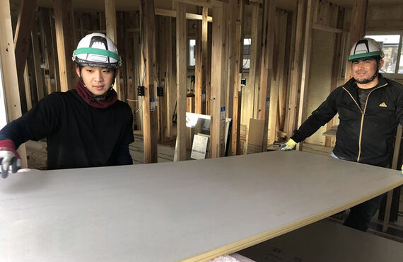 荷揚げ作業のアルバイトをお探しならぜひご応募ください | 福山市で建設業のお仕事に就きたいならフェニックス